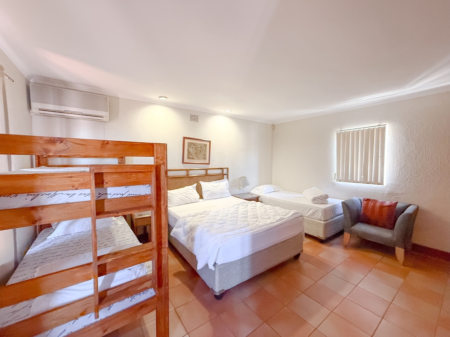 To Let 4 Bedroom Property for Rent in Plettenberg Bay Central Western Cape